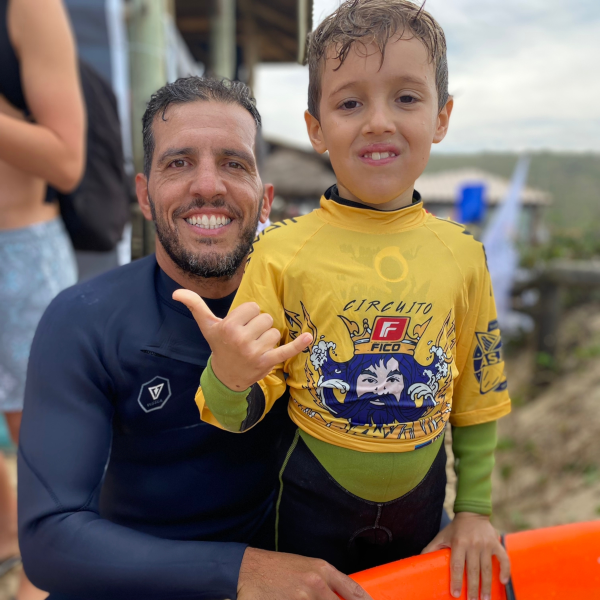 Pedro Gonçalves e o filho Wayan 